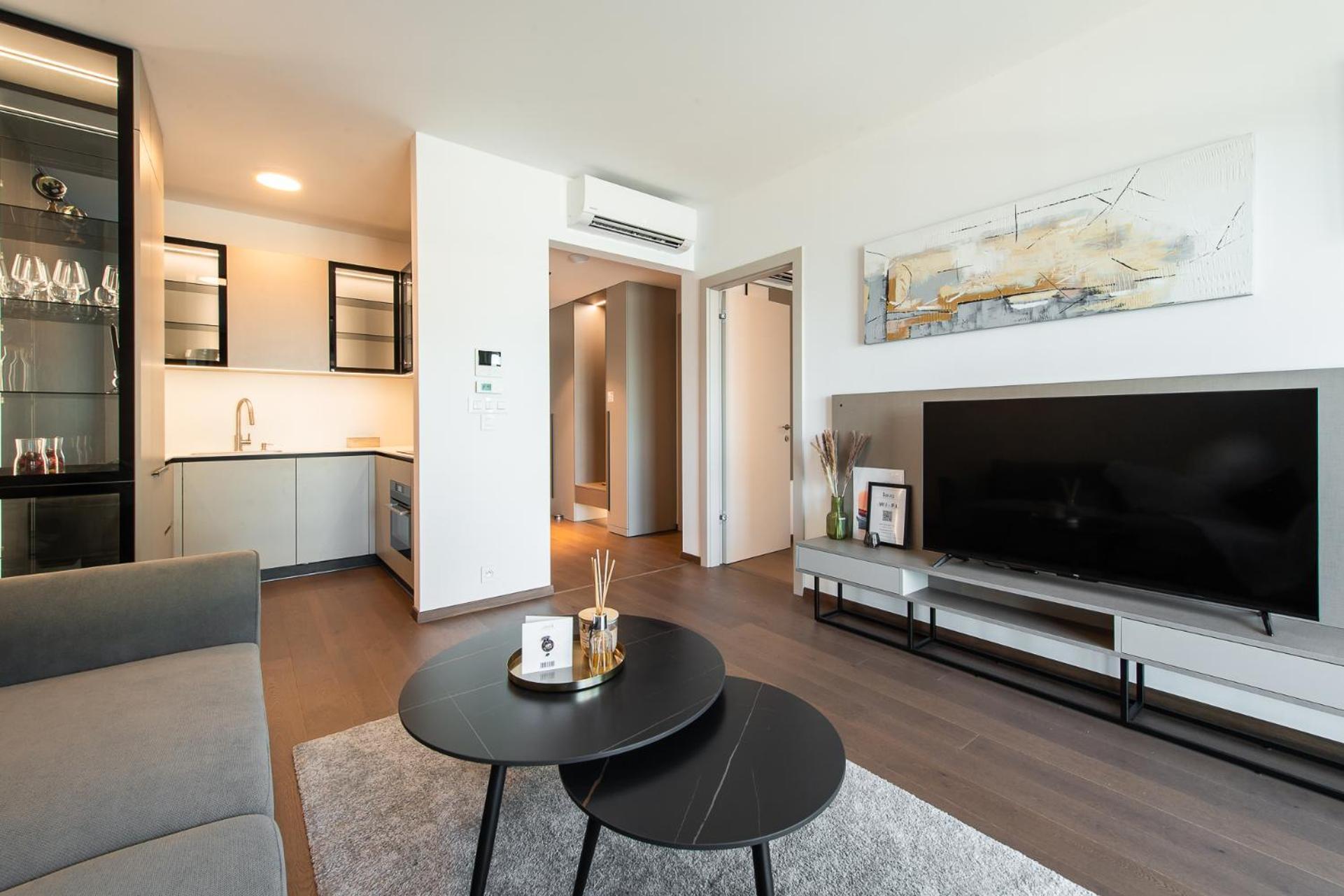 Nikas Eurovea Apartments - Free Parking 브라티슬라바 외부 사진