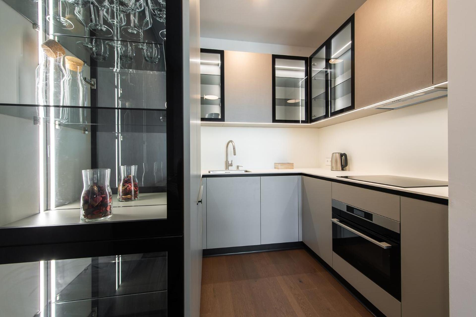 Nikas Eurovea Apartments - Free Parking 브라티슬라바 외부 사진
