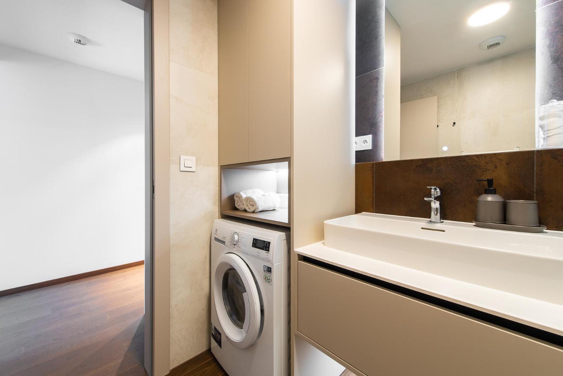 Nikas Eurovea Apartments - Free Parking 브라티슬라바 외부 사진