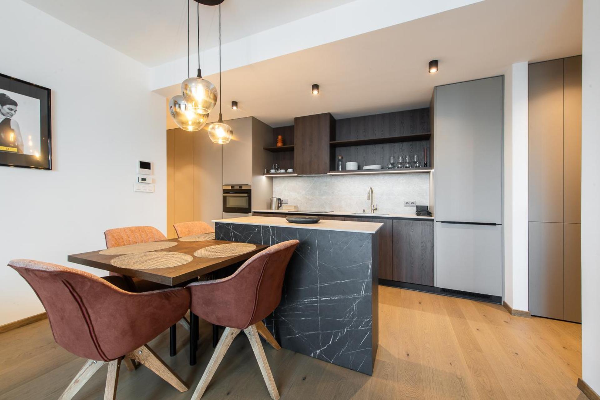 Nikas Eurovea Apartments - Free Parking 브라티슬라바 외부 사진
